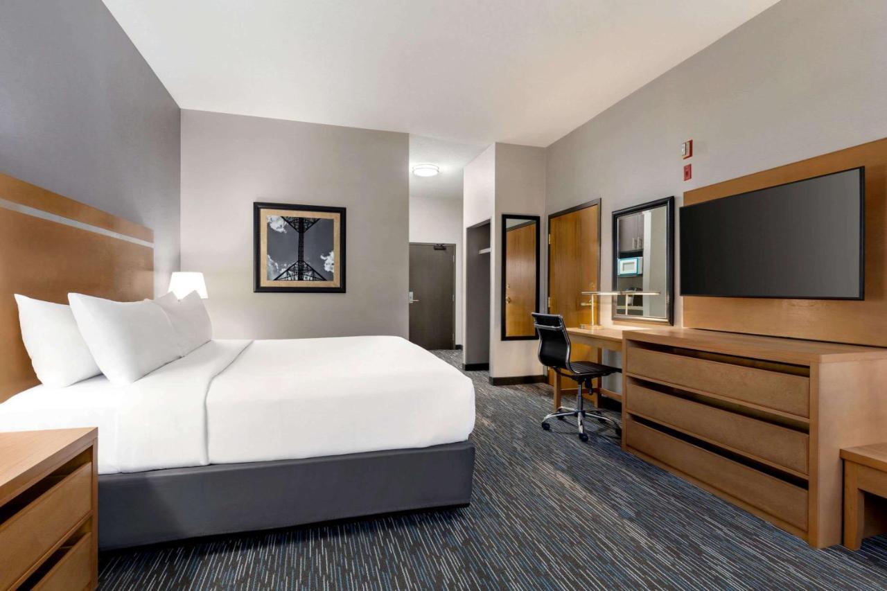 Wingate By Wyndham Lethbridge Hotel Екстериор снимка