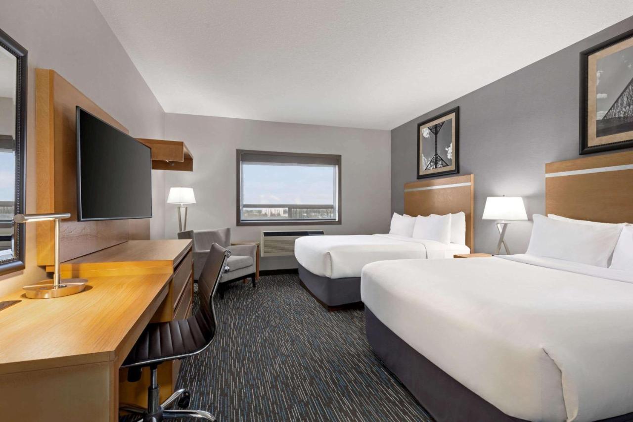 Wingate By Wyndham Lethbridge Hotel Екстериор снимка